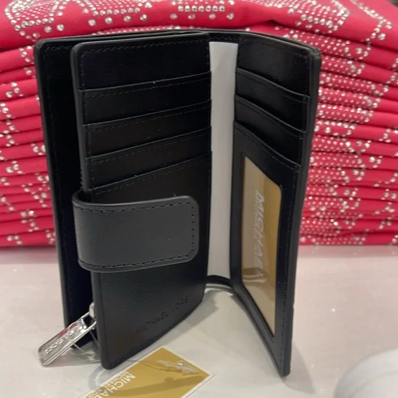 Michael Kors Jet Set Medium Floral Print Bi-Fold Wallet
Black 
NWT - Picture 11 of 16